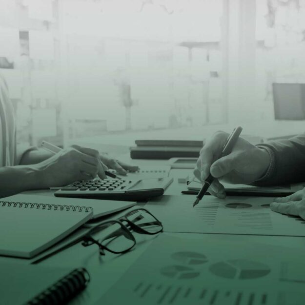 Marcelo Tostes - Áreas de Atuação, Contencioso Escala